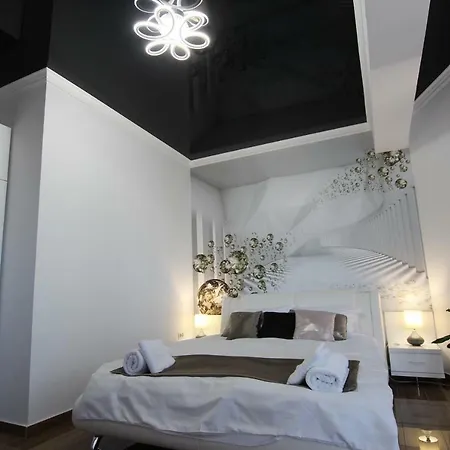 Aura Studio *